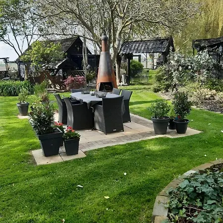 De Vrijheid En De Ruimte In Ferienhaus Steenbergen (North Brabant)