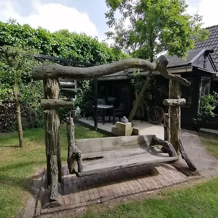 De Vrijheid En De Ruimte In Steenbergen Holiday home *