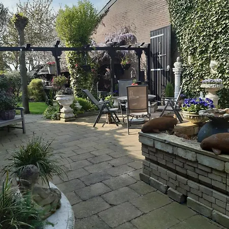 De Vrijheid En De Ruimte In * Steenbergen (North Brabant)